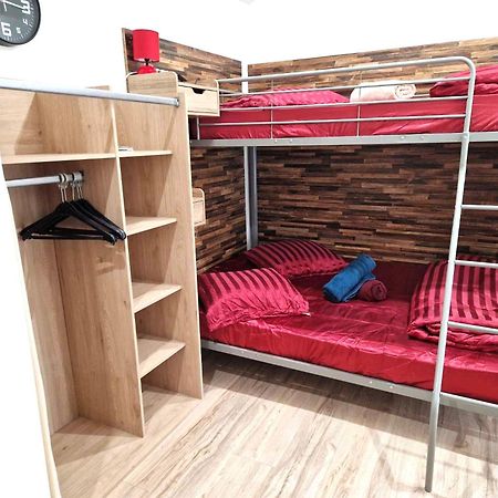 09 - Joli studio neuf avec vue sur jardin arboré et parking privatif gratuit Razac-sur-lʼIsle Exterior foto