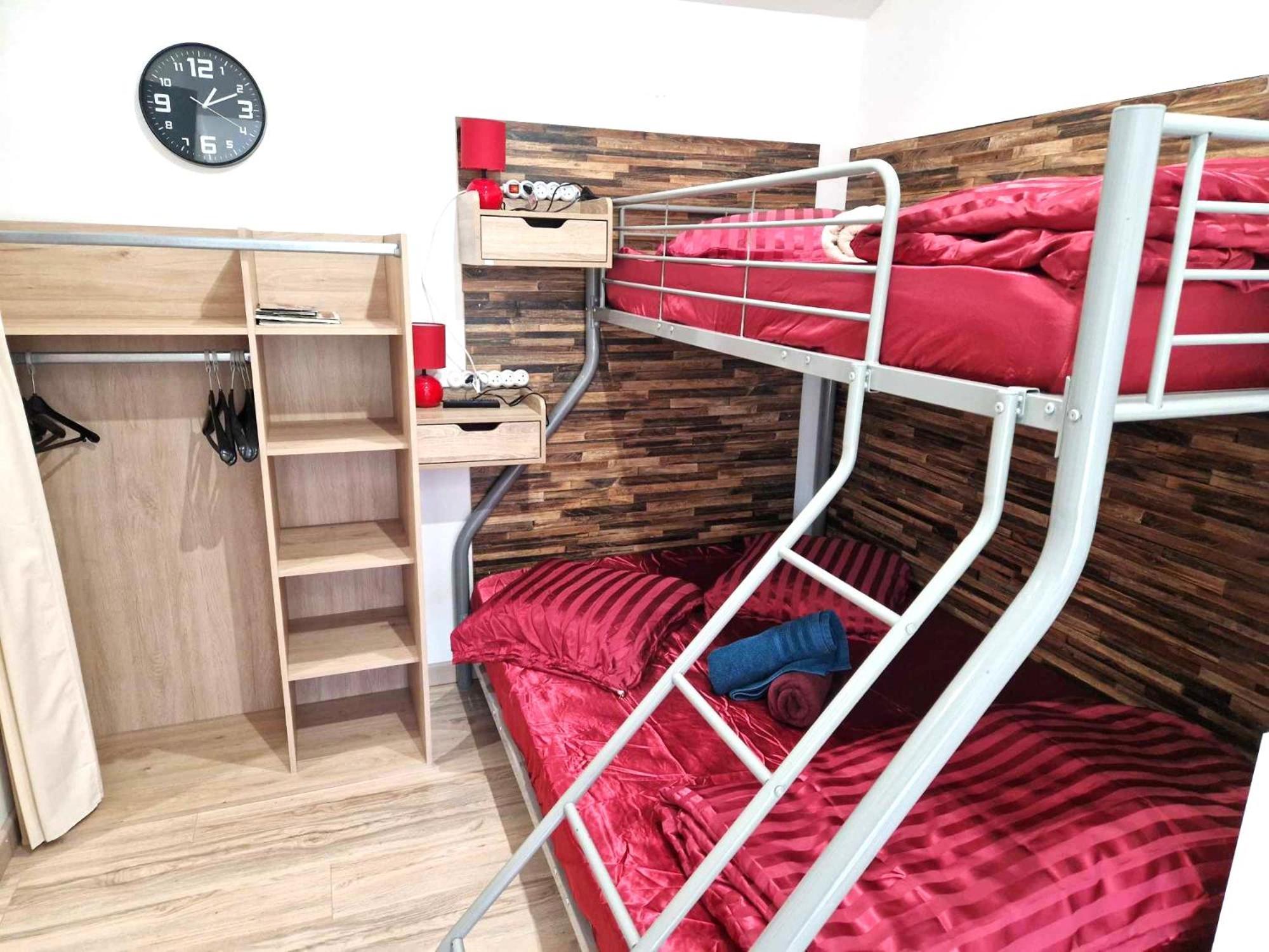09 - Joli studio neuf avec vue sur jardin arboré et parking privatif gratuit Razac-sur-lʼIsle Exterior foto