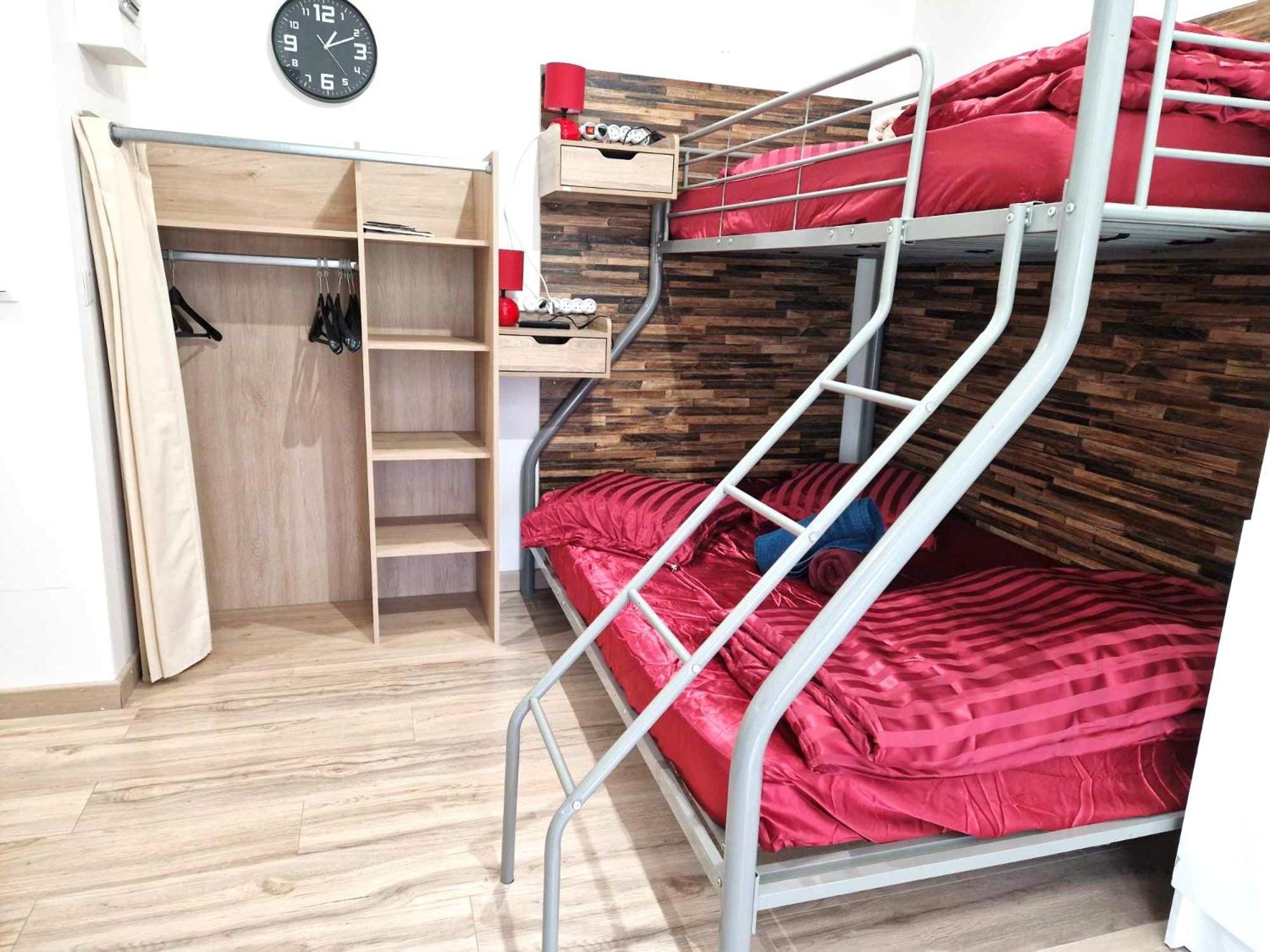 09 - Joli studio neuf avec vue sur jardin arboré et parking privatif gratuit Razac-sur-lʼIsle Exterior foto
